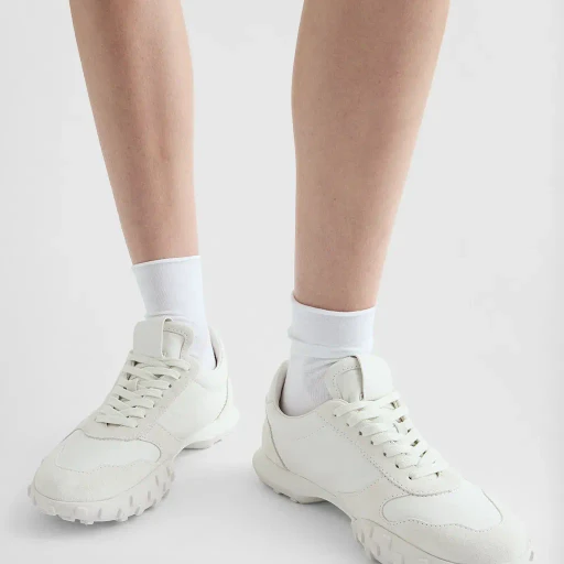 Moon Sneaker