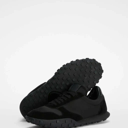Moon Sneaker