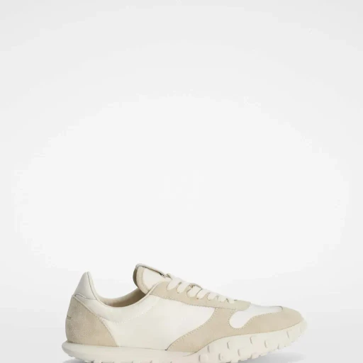 Moon Sneaker