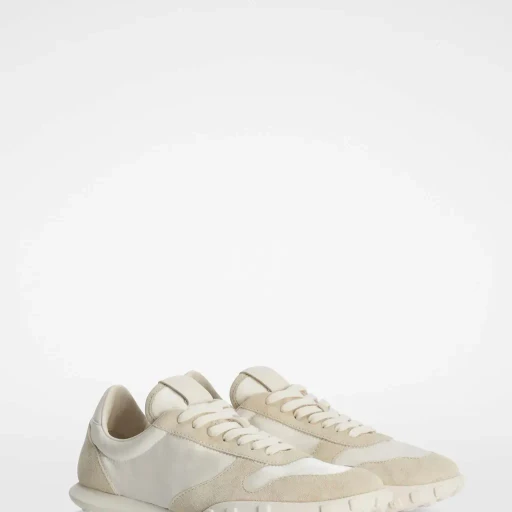 Moon Sneaker