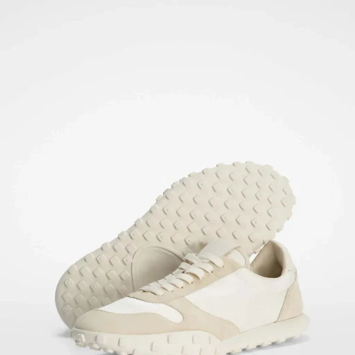Moon Sneaker