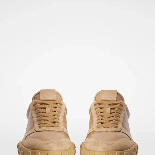Moon Sneaker