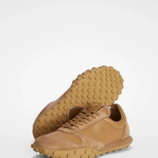 Moon Sneaker