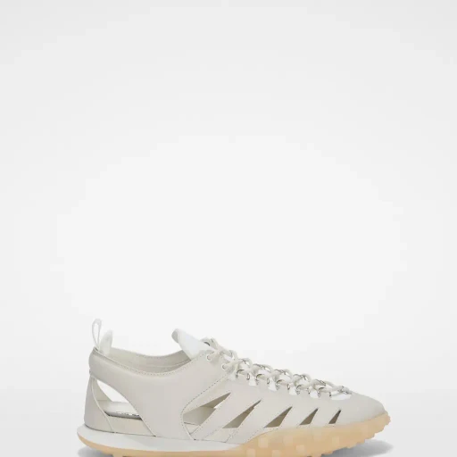 Moon Sneaker