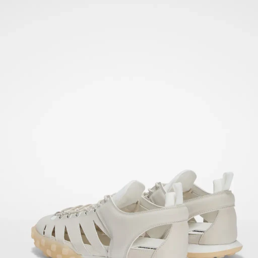 Moon Sneaker