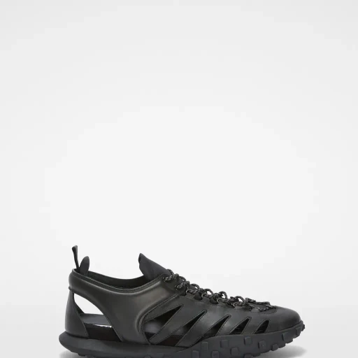 Moon Sneaker