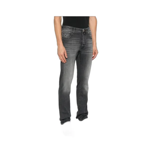 Belt-Loop Jeans