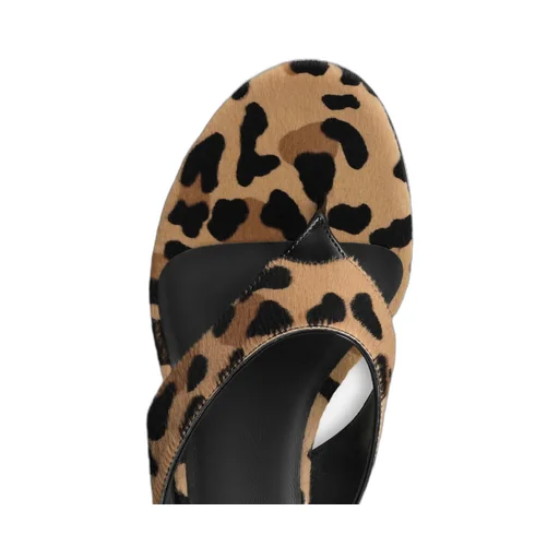 AlaÏA Leopard Printed Infradito Thong Mules
