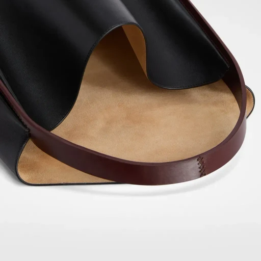 Pivot Tote
