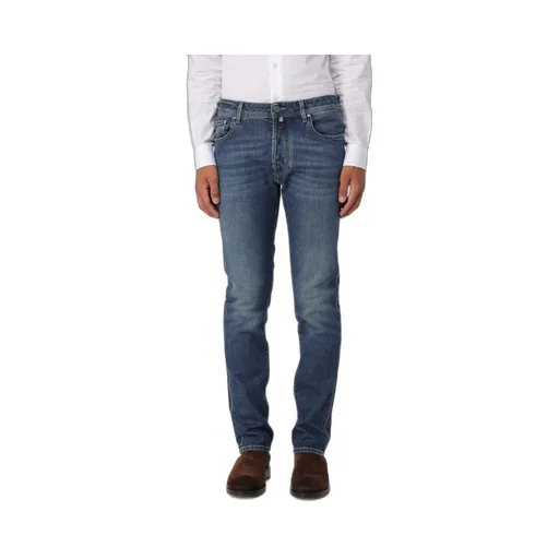 Belt-Loop Jeans