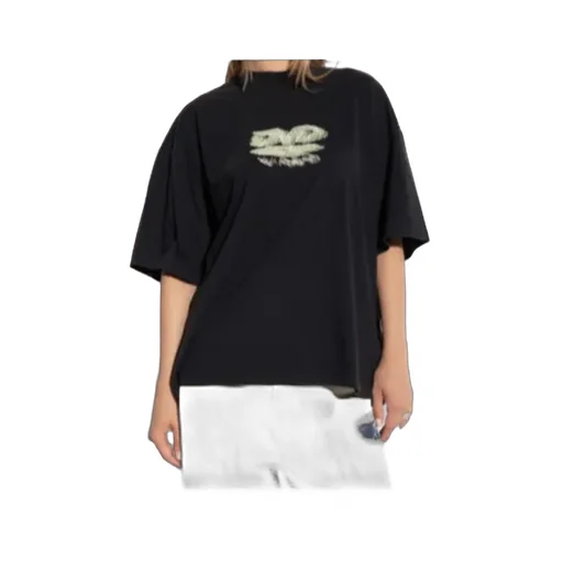 Short-Sleeved T-Shirt