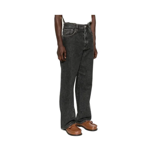 Wide-Leg Jeans