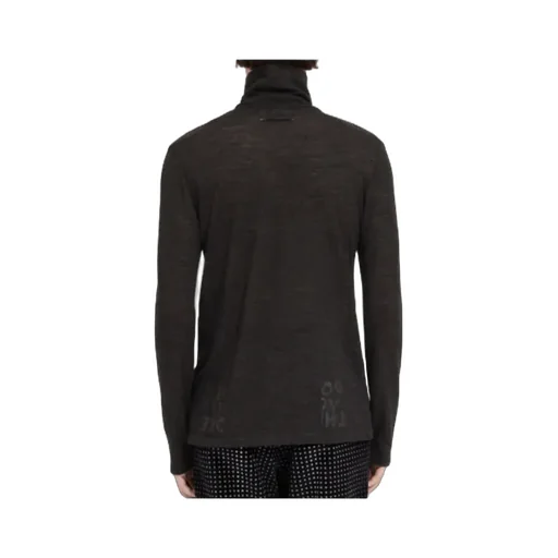 Long-Sleeved Turtleneck