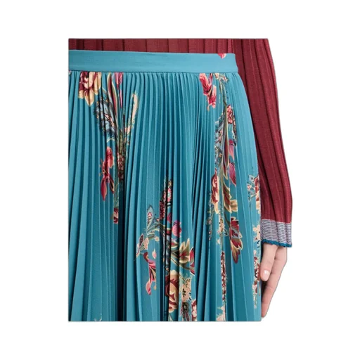 Pleated Sable Skirt With Print