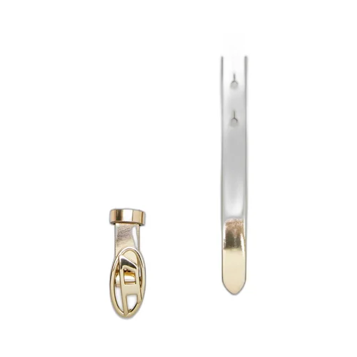 Oval-Buckle Belt