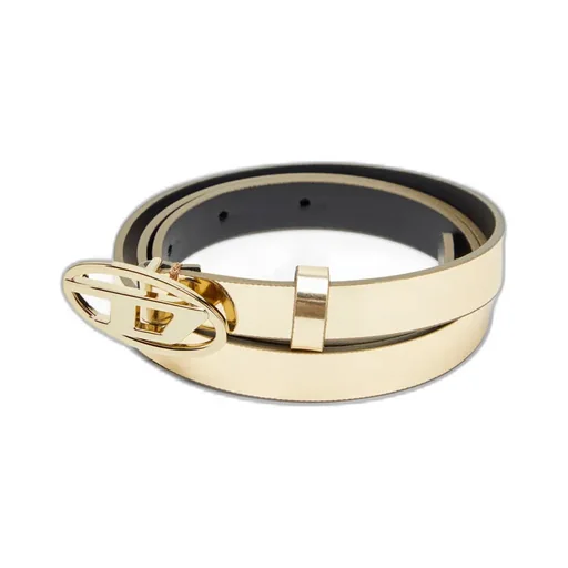 Oval-Buckle Belt