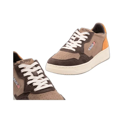 Medalist Sneakers