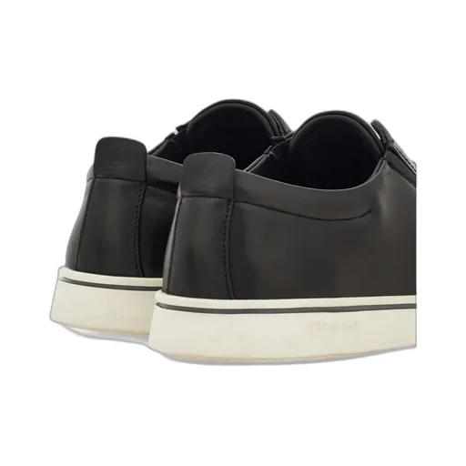 Slip-On Sneaker