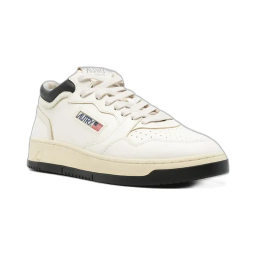 Medalist Sneakers