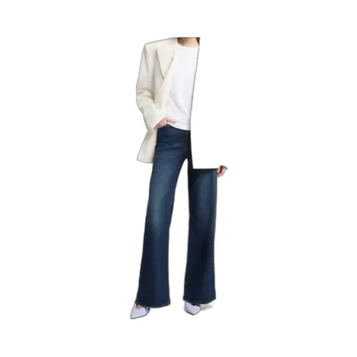 High-Waisted Jeans
