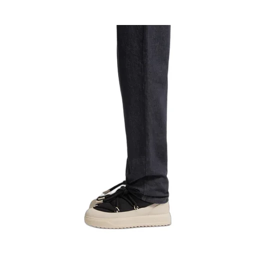 Moncler Logo-Patch Jeans