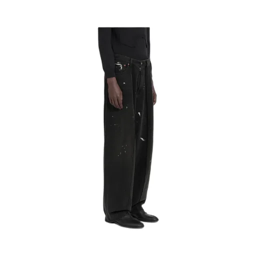 Wide-Leg Jeans