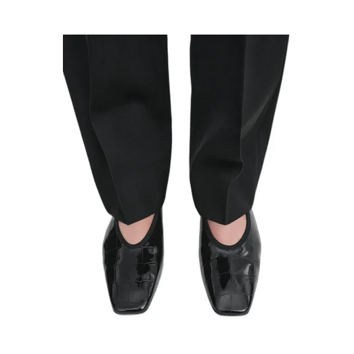 Minimalist Croco-Embossed Ballerinas