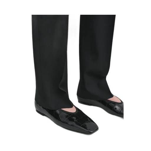 Minimalist Croco-Embossed Ballerinas