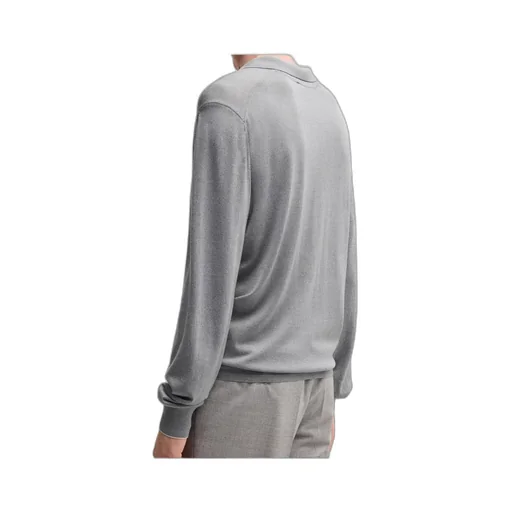 Long-Sleeved Knitwear