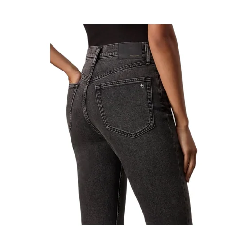 Belt-Loop Jeans
