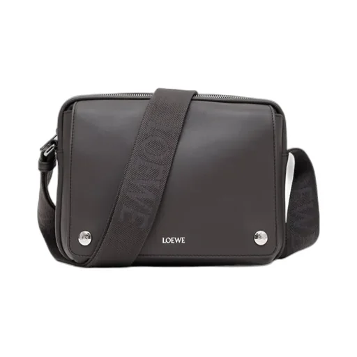 Logo-Plaque Shoulder Bag