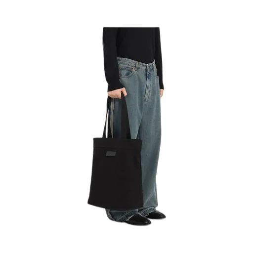 Wide-Leg Jeans