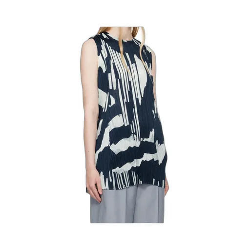 Sleeveless Tops