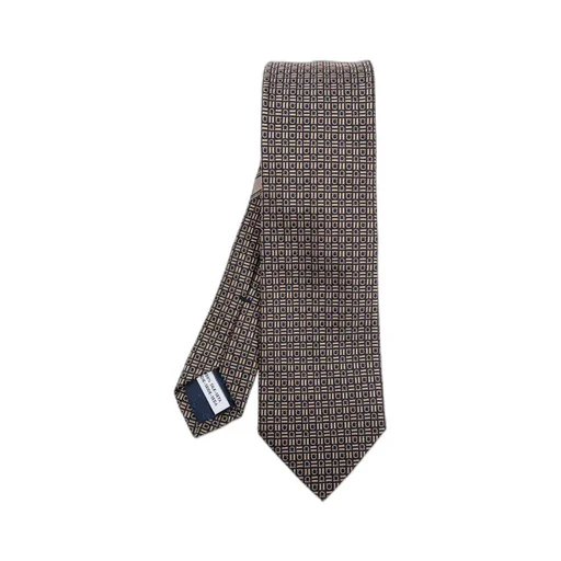 Pointed Tie