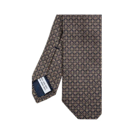 Pointed Tie