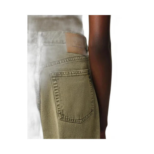 Ami Large Fit Jeans