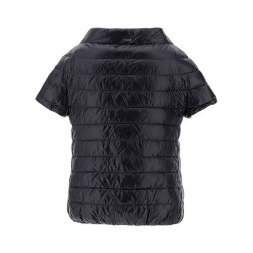Capes