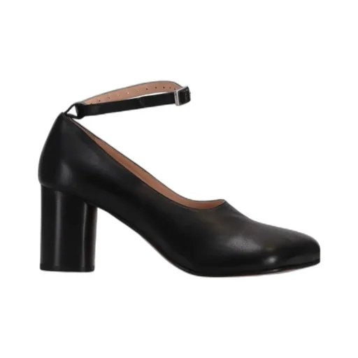 Obliqua Block Heel Pumps