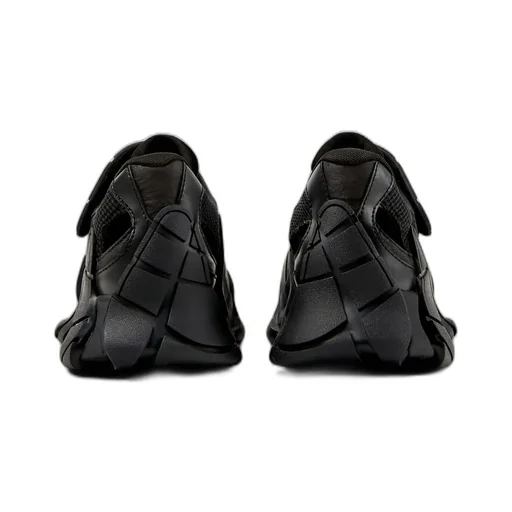 Tormenta Sneakers