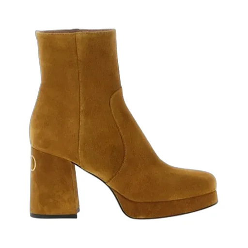 Round-Toed Ankle Boots