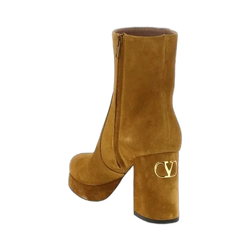 Round-Toed Ankle Boots