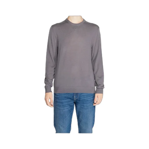 Long-Sleeved Knitwear