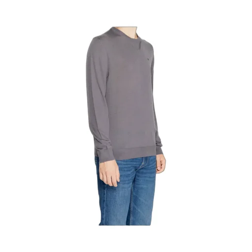 Long-Sleeved Knitwear