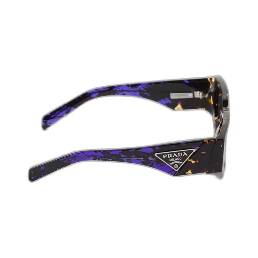 Sunglasses with triangle logo