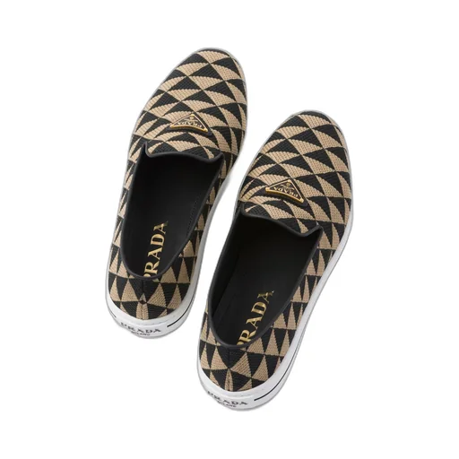 Embroidered fabric slip-on shoes