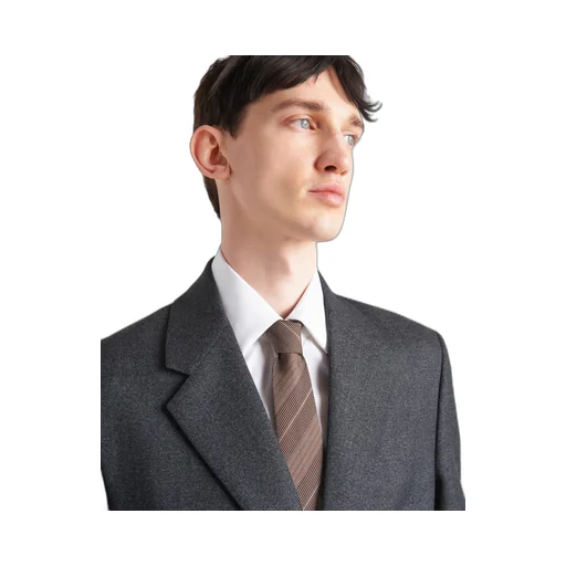 Silk tie