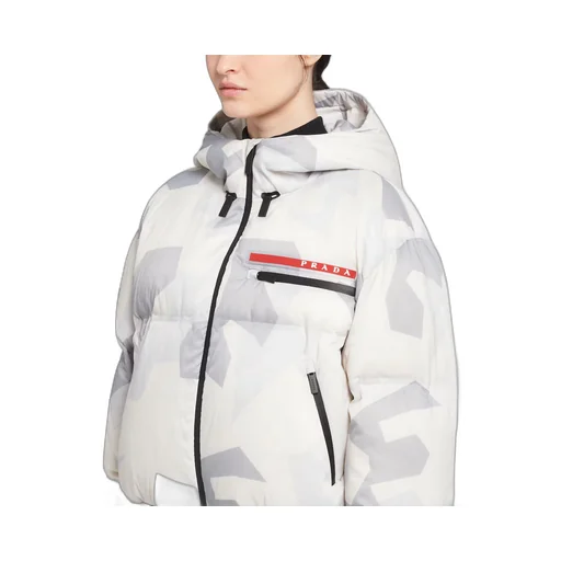 Cropped camouflage print Re-Nylon puffer jacket