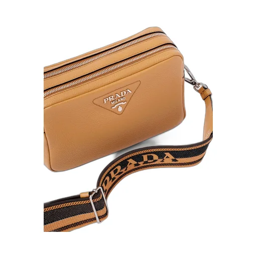 Medium leather bag