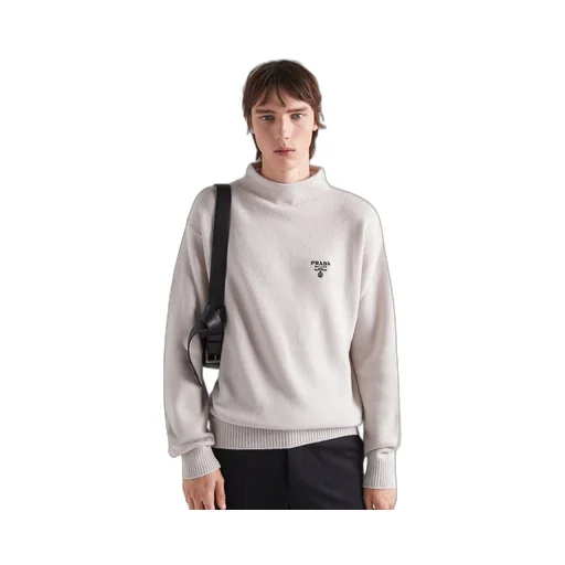 Wool and cashmere sweater
