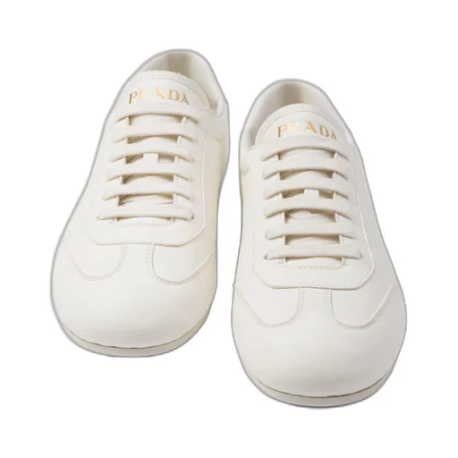 Leather sneakers